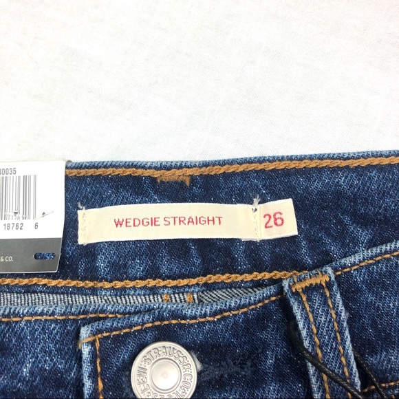 NWT Levi's Wedgie Fit Straight-Leg Jeans - Picture 7 of 8